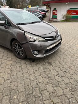 Toyota Verso - 7