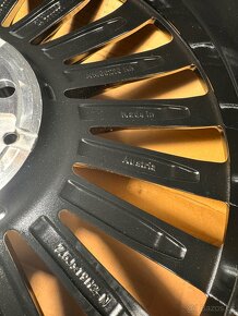 ORIG.MERCEDES A W177 AMG R19 model 2024 CLA AMG A177 V-class - 7