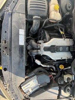 Opel Omega 2.6 V6 - 7