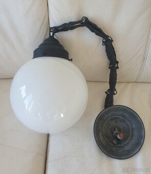 Starožitný lustr art deco bílá koule černá barva - 7
