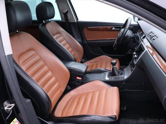 Volkswagen Passat 2,0 TDi 103kW Highline Kůže (2011) - 7