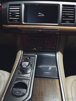 Jaguar XF 3.0d 176kw - 7