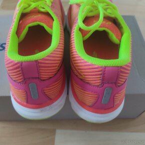 NOVÉ běžecké boty Asics vel. 40 - 7