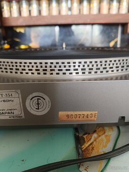 Prodám gramofon Hitachi HT 354 - 7