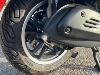 Vespa GTS 300 Super Tech ABS - 7