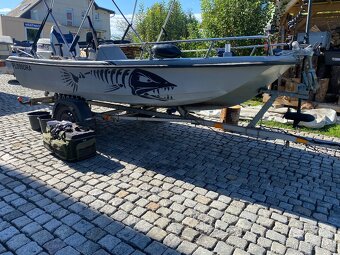 Clun lod boston whaler 13" nepotopitelná lod rybařský clun - 7