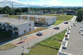 PRODEJ VENKOVNÍCH PARK. STÁNÍ, UL. BUKOVÁ, MLADÉ U ČB - 7