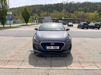 Hyundai i30 FastBack 88kW rv 2019 nájezd 70 867km - 7