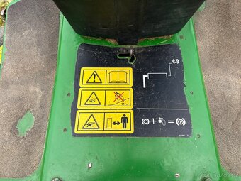Zahradni trakturek John Deere - STX 38 - 7