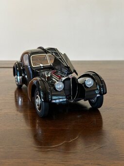 1/18 Autoart Signature Bugatti Type 57 SC Atlantic - 7