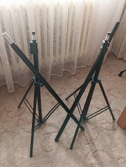 Zelené fotopozadí 3 x 3 m + podpěrný systém 3 m - 7