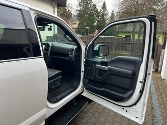 Ford F-150 Platinum SuperCrew - 7