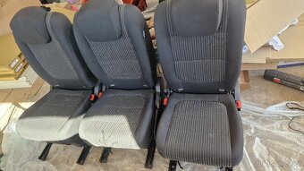 sedačky ze Seat Alhambra (2019) plus další doplňky - 7