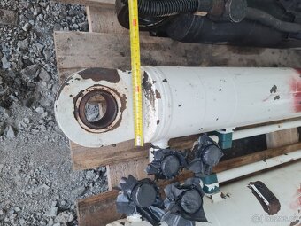 Hydraulické válce pístnice - 7