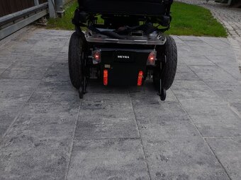 Invalidní vozík elektrický rok stary tak že ještě v zaruce - 7
