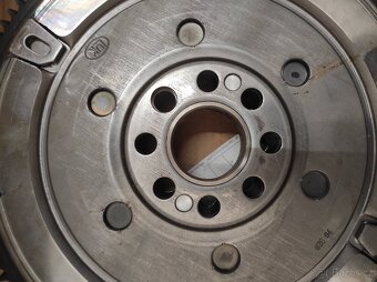 Dvouhmotový setrvačník pro BMW 3 a 5 (LuK) - 7