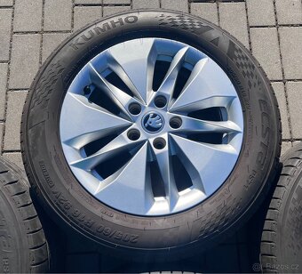 Octavia - 16 Twister + letni 205/60 R16 Kumho - 7