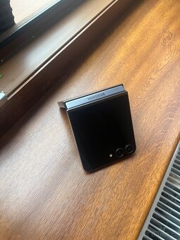 Samsung galaxy Z flip 6 - 7