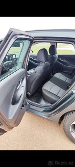 Hyundai i30 1.5 dpi combi - 7
