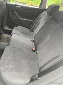 Volkswagen passat  B6 2.0 TDI 103 kw - 7
