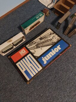 Stavebnice vlaků s velikostí PIKO - 7