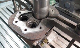 Válce kroužky písty čepy těsnění K750 M72 MW750 MT12 - 7