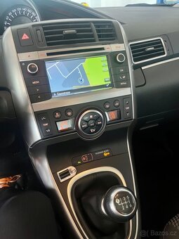 Toyota Verso 1.8i SkyView Edition benzín 108kw - 7