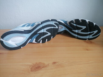 Dámské tenisky zn. Adidas vel. 39,5 / 6,5 - 7