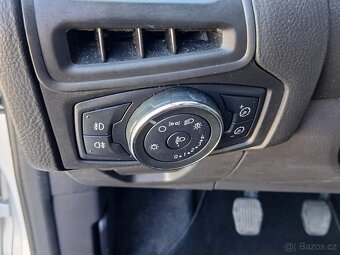 Ford Focus 1.6i , 77 kW benzín, 2011 - 7