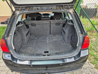 BMW E91 320i Kombi (2006) – Benzín, Xenony, Navigace, Tažné - 7