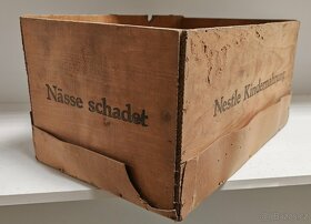 Bedna NESTLE Kindernahrung MOKRO ŠKODÍ - 7