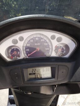 Prodám SKÚTR YAMAHA 300 - 7