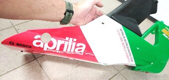 Aprilia tuono V4, RSV4 - 7
