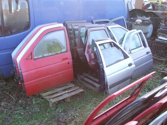 Prodám Plechařinu / Karosářské díly na starší Fordy - 7