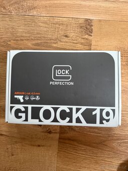 Glock 19 4,5mm Co2 - 7