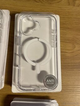 Kryty MagSafe a ochranné skla iPhone 16 - 7