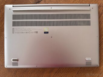Notebook Lenovo 15.6 / Intel Core i5 / SSD / krásný stav - 7