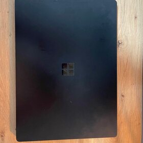 MS Surface 4 black edition - 7
