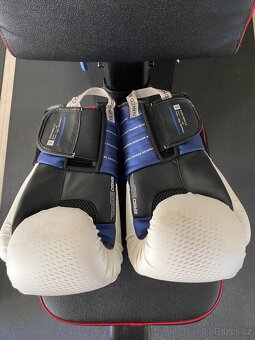 Boxerské rukavice + helma OUTSHOCK (Decathlon) – TOP stav - 7