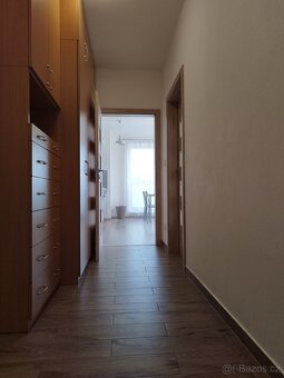 Pronájem - slunný 2+kk, terasa, park. stání (Přezletice) - 7