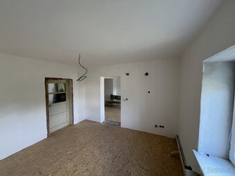 Prostorný rodinný dům 7+kk, 188 m², pozemek 1027 m² - 7