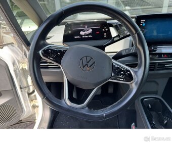 ID.3 Life 58 kWh 204PS Aut Nav LED Výhř Indukce PDC 12/20 - 7