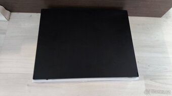 Xbox one s 1TB +2 ovladače +2 hry - 7