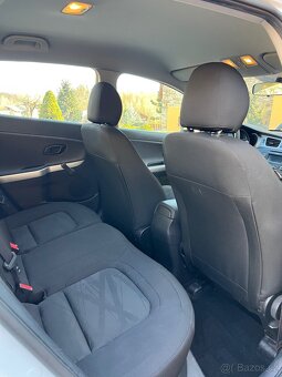KIA Ceed 1.4 CRDi (2013), hatchback, nafta, manuál - 7