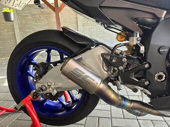 Yamaha R1M - 7