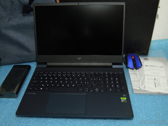 Herní HP Victus IPS 15.6" 6Jádro Ryzen 5600 GTX1650 16GB 1T - 7