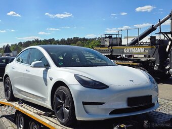 Tesla Model 3 - 7