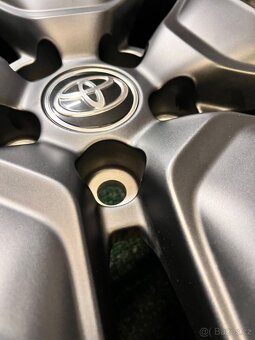 5x114,3 R19 Originál alu Toyota RAV4 5. Generace - JAKO NOVÉ - 7