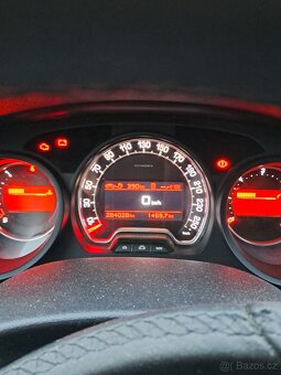 Prodám Citroen c5x7 2.0 hdi turer - 7