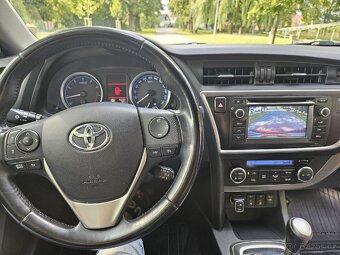 Toyota Auris Combi 1.6i 97KW TS R.V.2014 - 7